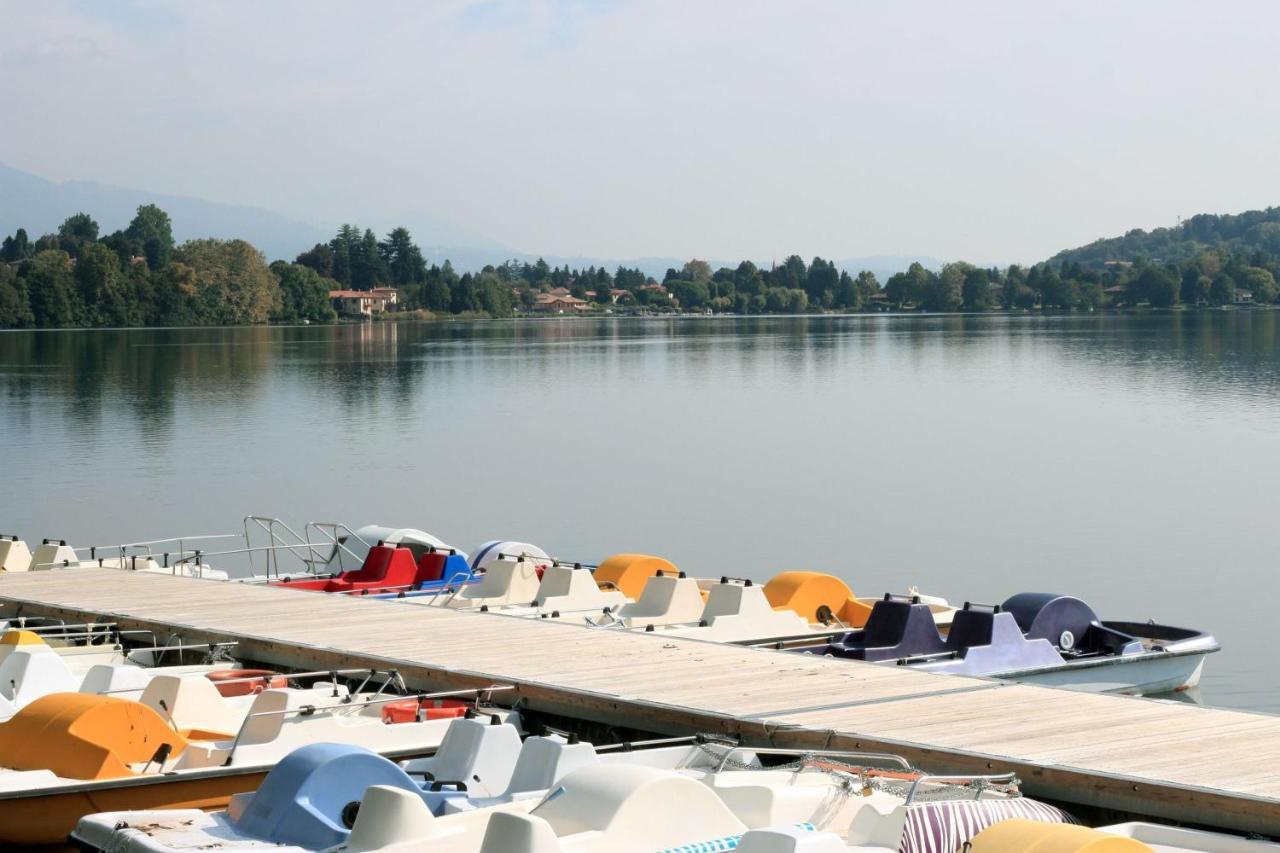Villa Martine Au Bord Du Lac - Happy Rentals Cadrezzate Exterior photo